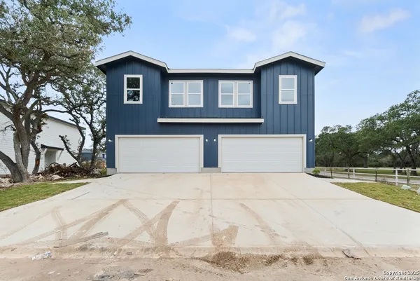 $2,100 | 9193 Dietz Elkhorn Road, Unit 35, Boerne, TX 78015