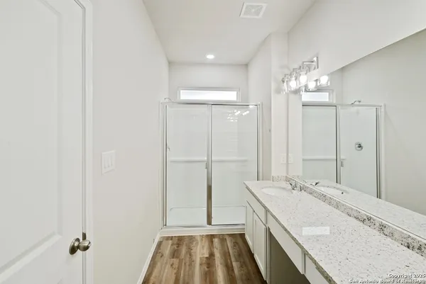 $2,100 | 9193 Dietz Elkhorn Road, Unit 35, Boerne, TX 78015
