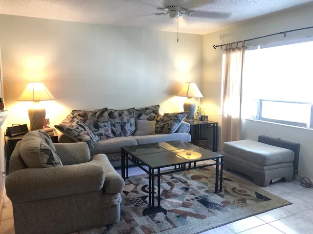 $1,350 | 32 Ventnor Drive, Unit 32, Deerfield Beach, FL 33442