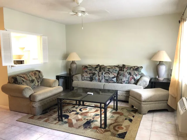$1,350 | 32 Ventnor Drive, Unit 32, Deerfield Beach, FL 33442