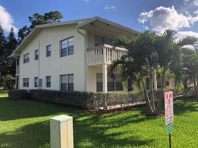 $1,350 | 32 Ventnor Drive, Unit 32, Deerfield Beach, FL 33442