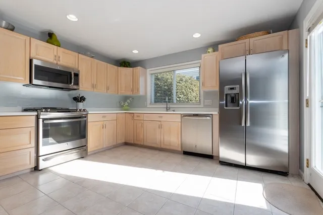 $599,999 | 140 Algonquin Trail, Unit 140, Ashland, MA 01721