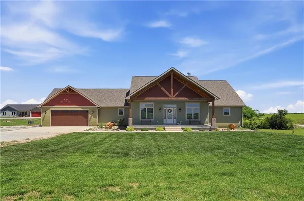 $880,000 | 7630 Southeast Berryton Road, Berryton, KS 66409