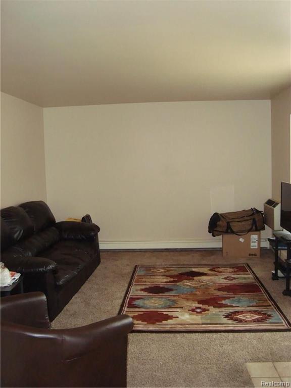 30010 Utica Road, Unit 11 Roseville, MI 48066 - Photo 2 of 5