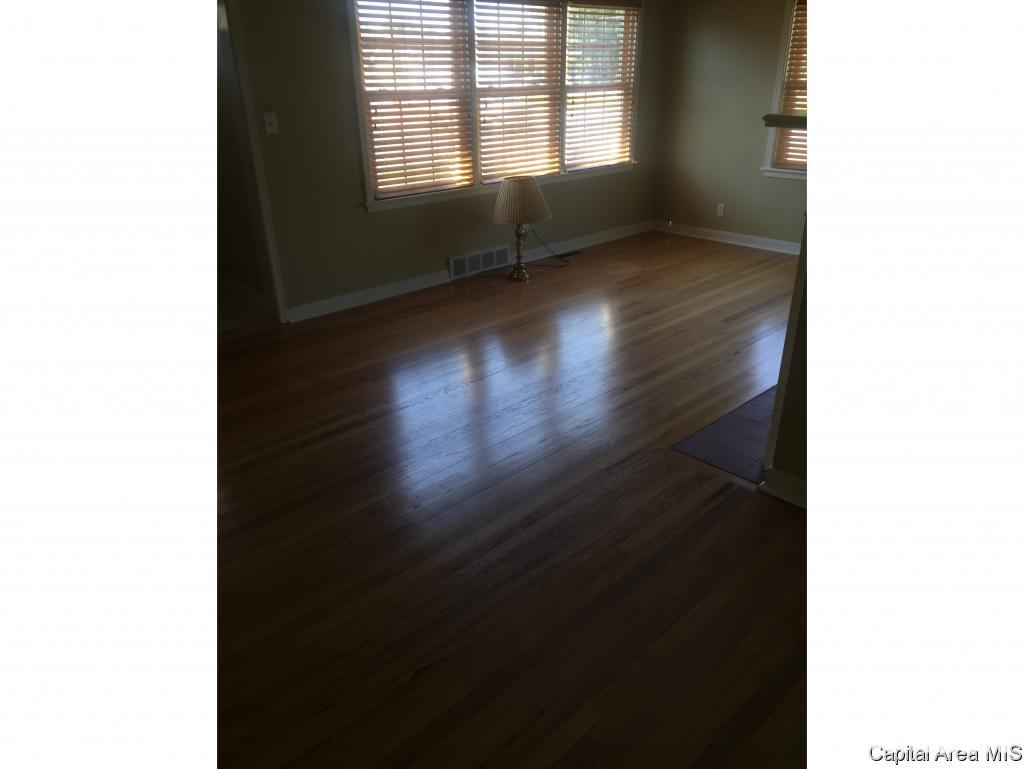 1845 Reed Avenue Springfield, IL 62704 - Photo 3 of 9 Gallery Image 3