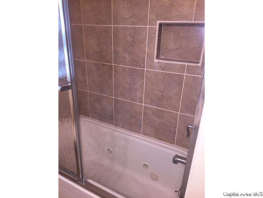 1845 Reed Avenue Springfield, IL 62704 - Photo 7 of 9 Gallery Image 7