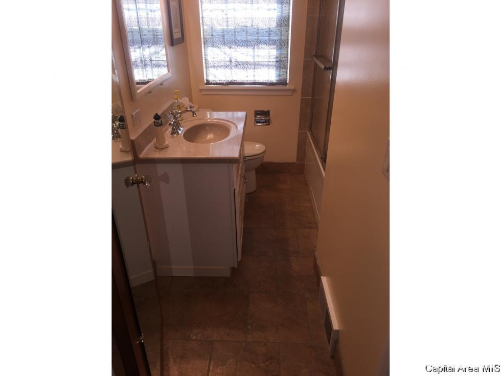 1845 Reed Avenue Springfield, IL 62704 - Photo 8 of 9 Gallery Image 8