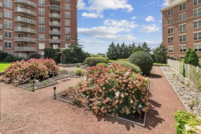 $2,450 | 333 West Mifflin Street, Unit 4090, Madison, WI 53703