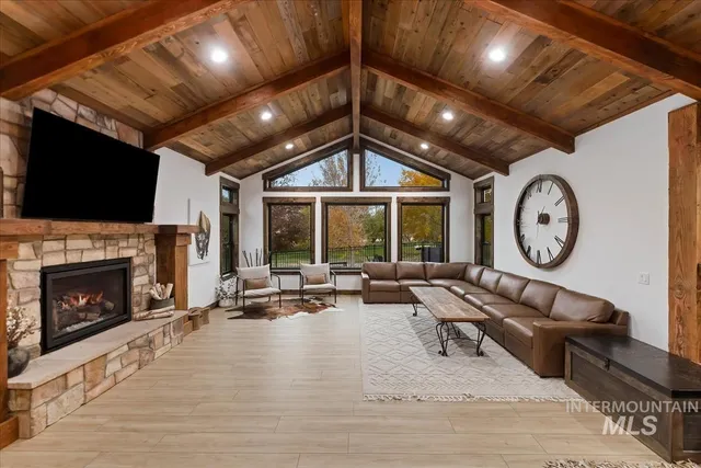 $1,895,000 | 1417 North Kcid Road, Caldwell, ID 83605