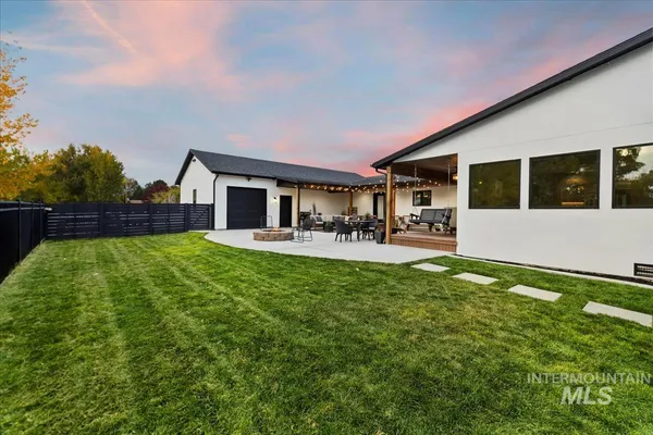 $1,875,000 | 1417 North Kcid Road, Caldwell, ID 83605