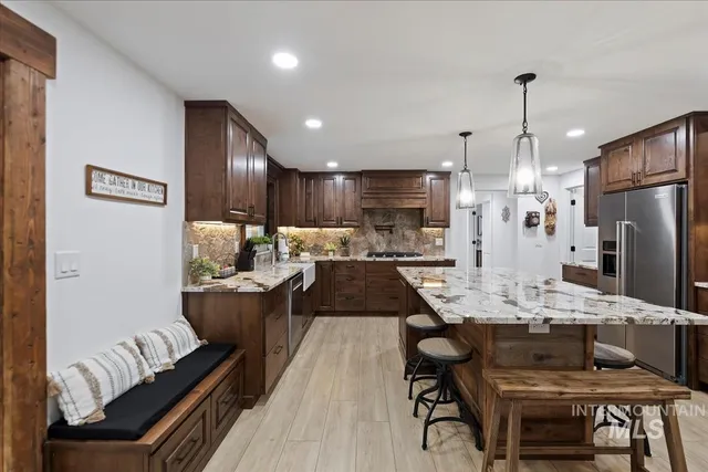 $1,895,000 | 1417 North Kcid Road, Caldwell, ID 83605