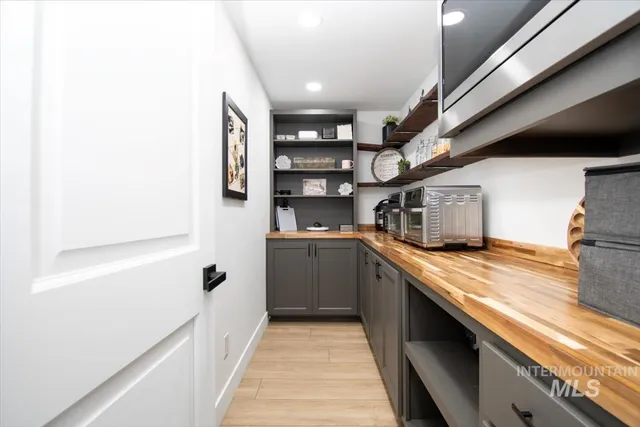 $1,895,000 | 1417 North Kcid Road, Caldwell, ID 83605