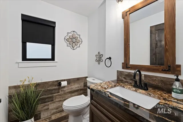 $1,895,000 | 1417 North Kcid Road, Caldwell, ID 83605