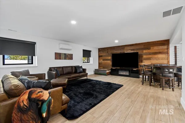 $1,875,000 | 1417 North Kcid Road, Caldwell, ID 83605