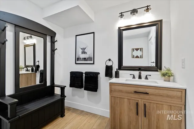 $1,895,000 | 1417 North Kcid Road, Caldwell, ID 83605