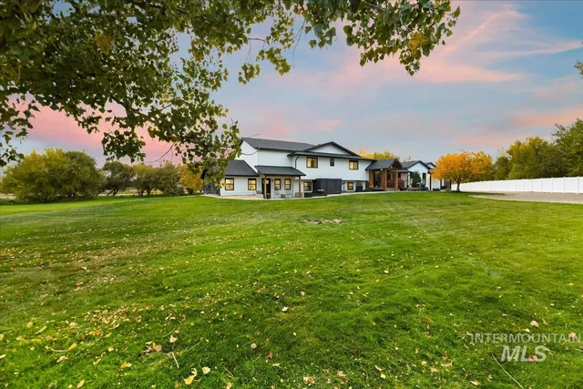 $1,895,000 | 1417 North Kcid Road, Caldwell, ID 83605
