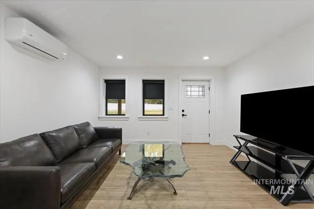 $1,895,000 | 1417 North Kcid Road, Caldwell, ID 83605