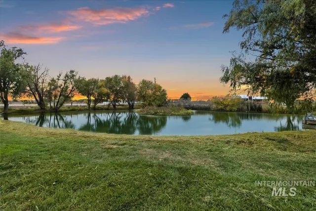 $1,895,000 | 1417 North Kcid Road, Caldwell, ID 83605