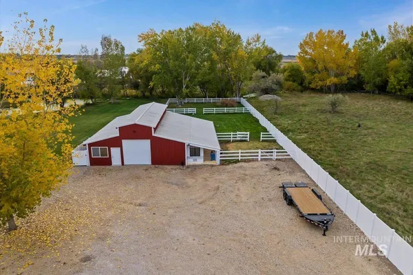 $1,875,000 | 1417 North Kcid Road, Caldwell, ID 83605