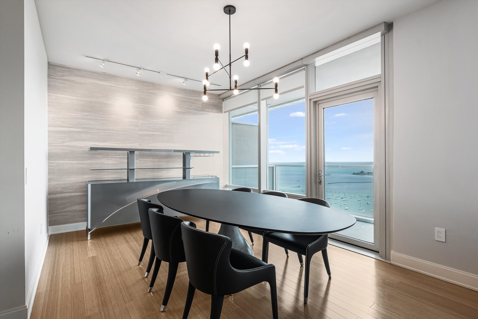 340 East Randolph Street, Unit 3503 Chicago, IL 60601 - Photo 10 of 19