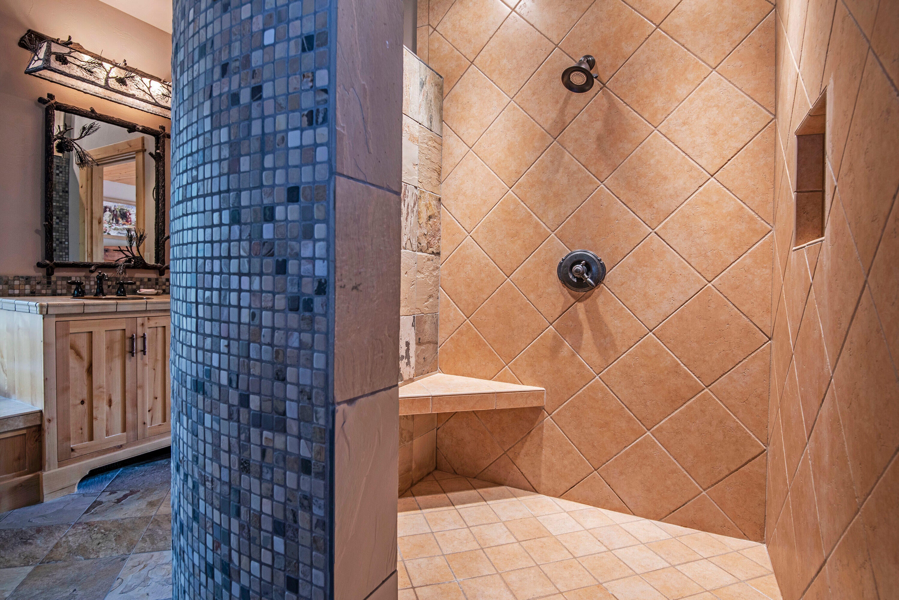 13845 Bishops Cap, Unit EM28 Black Butte Ranch, OR 97759 - Photo 17 of 34 17