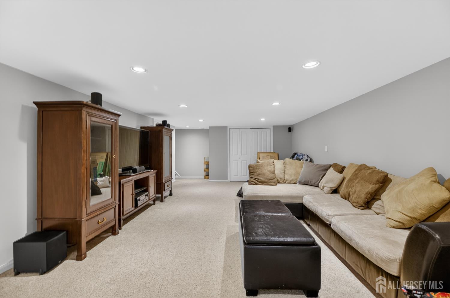 1382 Osage Road North Brunswick, NJ 08902 - Photo 31 of 48