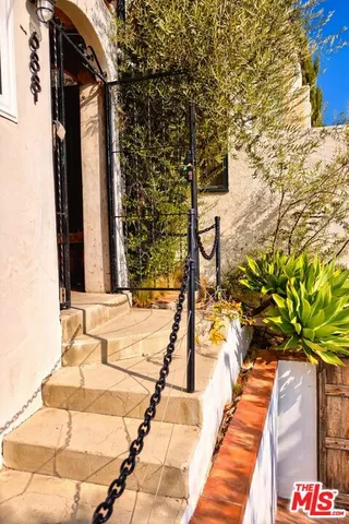 $4,850 | 6881 Yeager Place, Los Angeles, CA 90068