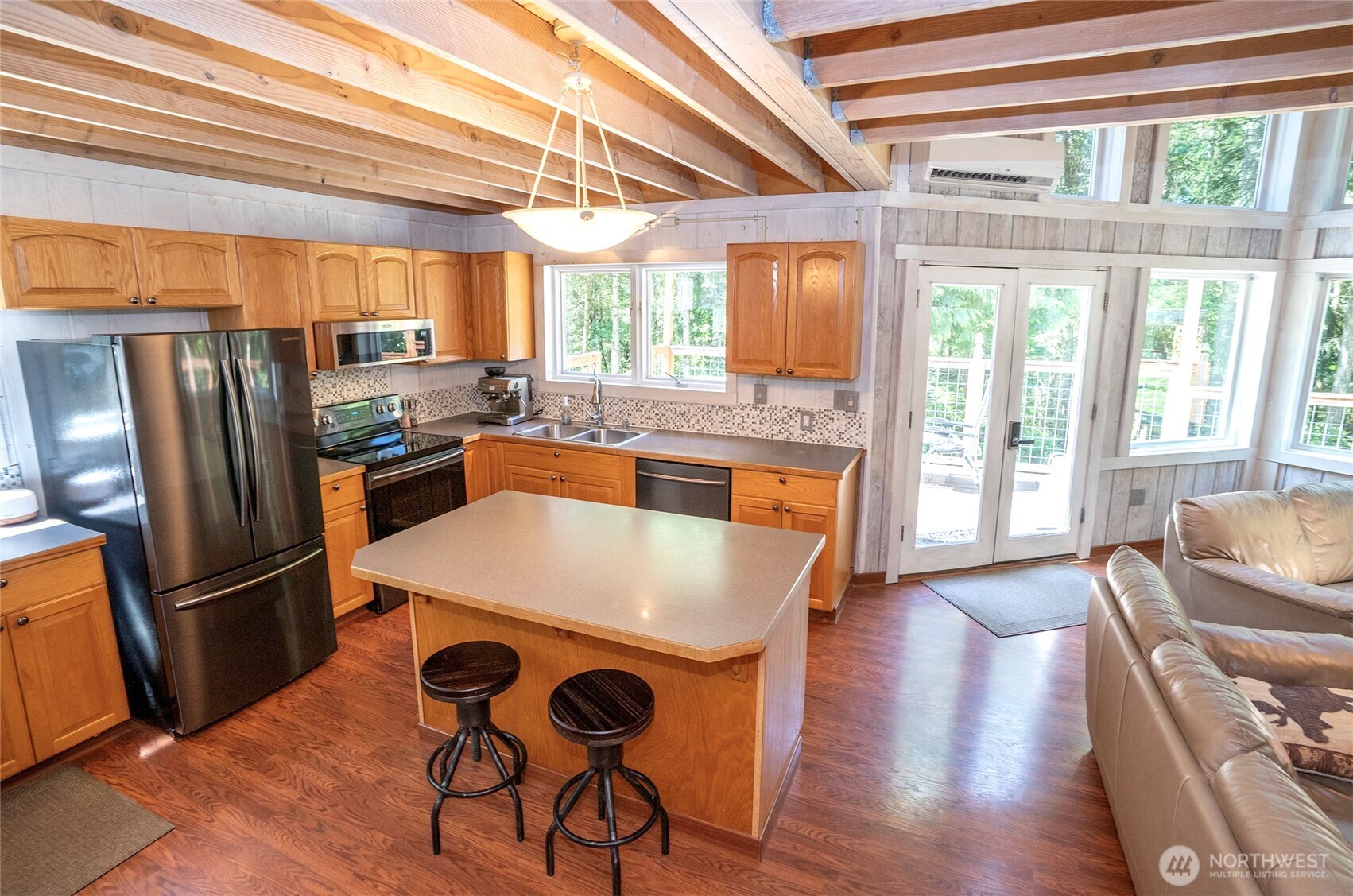 9393 Phillips Road Southeast Port Orchard, WA 98367 - Photo 5 of 40 Gallery Image 5