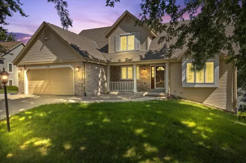 $589,000 | 2700 Wyngate Way, Waukesha, WI 53189