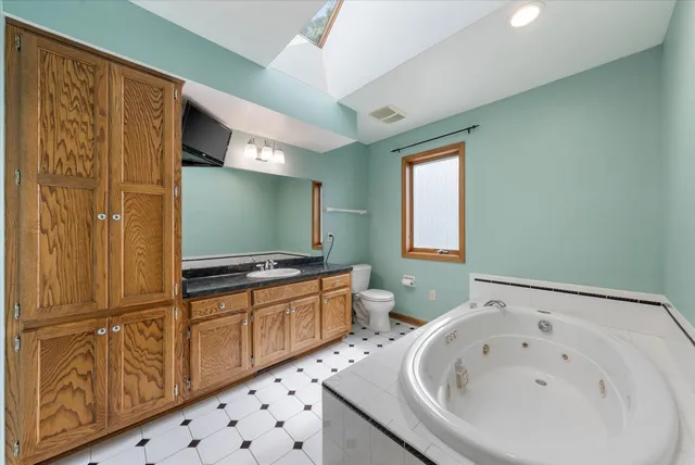 $589,000 | 2700 Wyngate Way, Waukesha, WI 53189