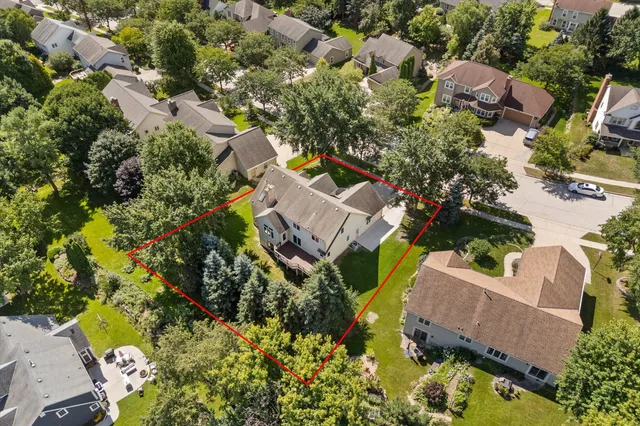 $589,000 | 2700 Wyngate Way, Waukesha, WI 53189