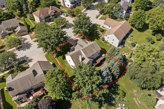 $589,000 | 2700 Wyngate Way, Waukesha, WI 53189