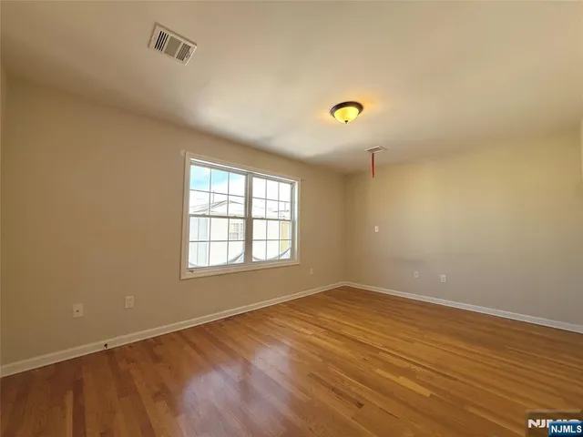 $2,900 | 623-625 Magnolia Avenue, Unit 2, Elizabeth, NJ 07206