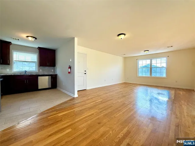 $2,900 | 623-625 Magnolia Avenue, Unit 2, Elizabeth, NJ 07206