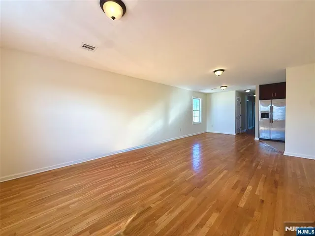 $2,900 | 623-625 Magnolia Avenue, Unit 2, Elizabeth, NJ 07206