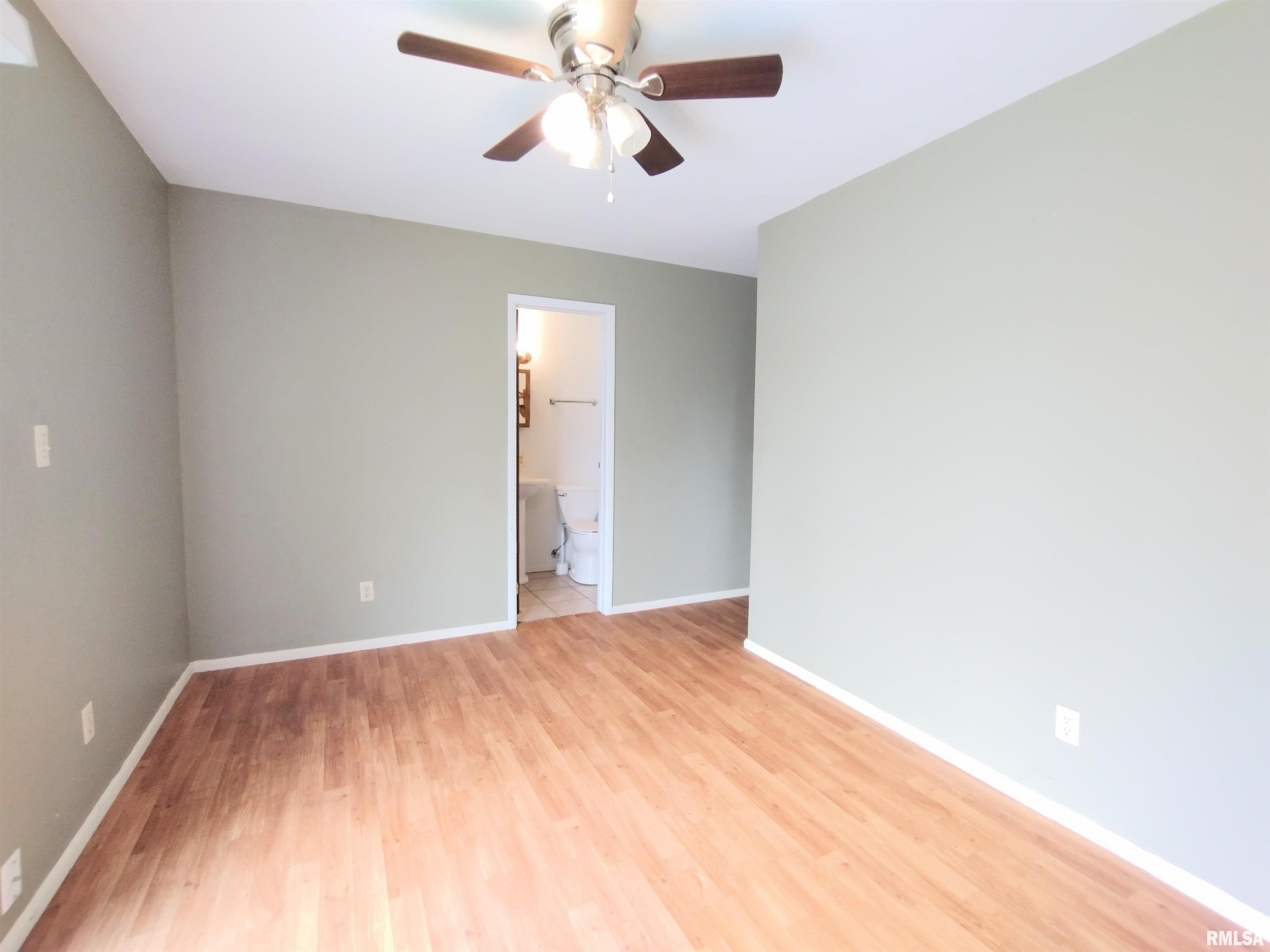 2128 Stonehenge Road Springfield, IL 62702 - Photo 20 of 33