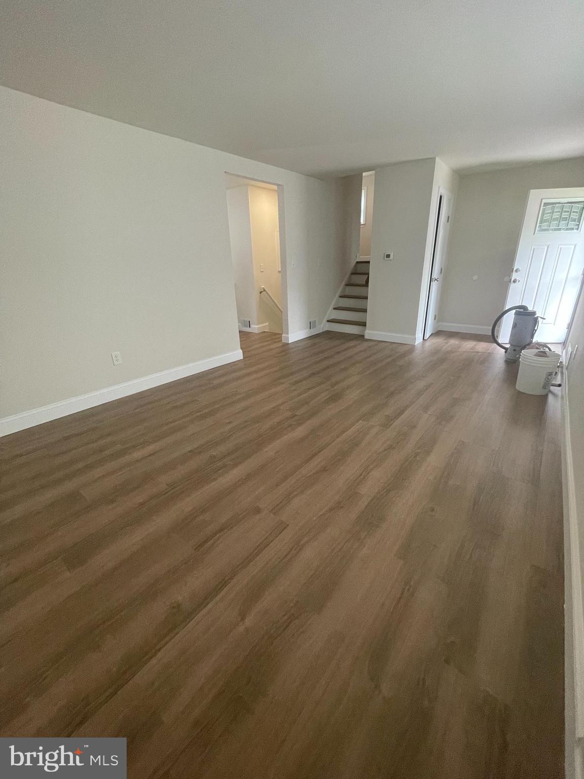 43 Miry Brook Road Hamilton, NJ 08690 - Photo 3 of 25 Living Room