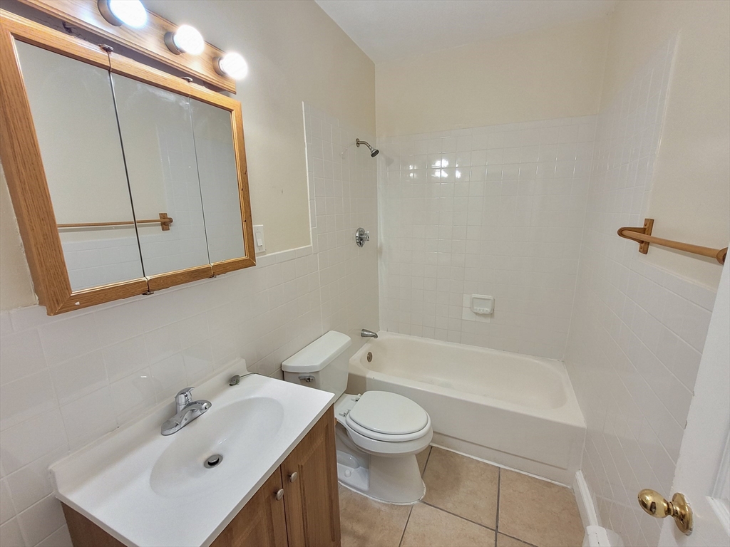 338-342 Warren Street, Unit 5 Boston, MA 02119 - Photo 8 of 9