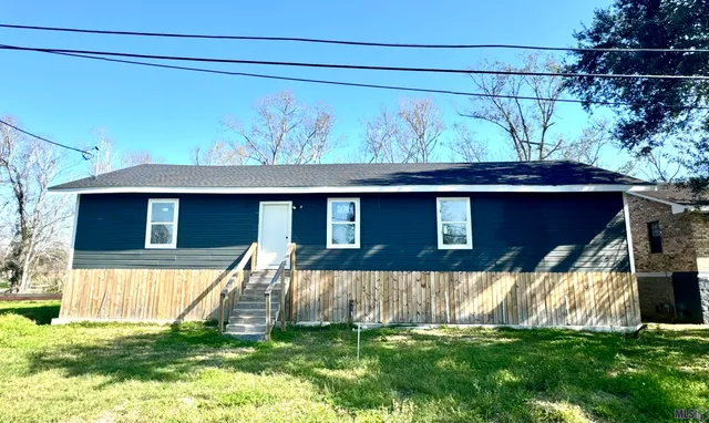$1,800 | 3302 Woodcrest Avenue, Houma, LA 70363