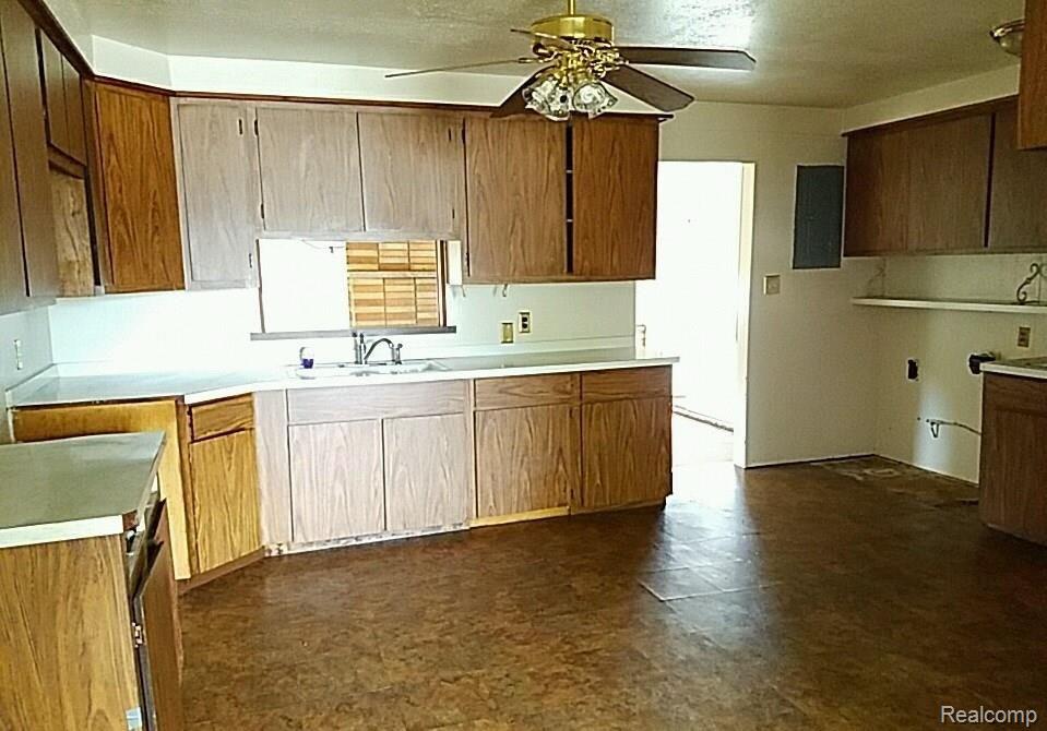 9475 Biddle Street Romulus, MI 48174 - Photo 9 of 15