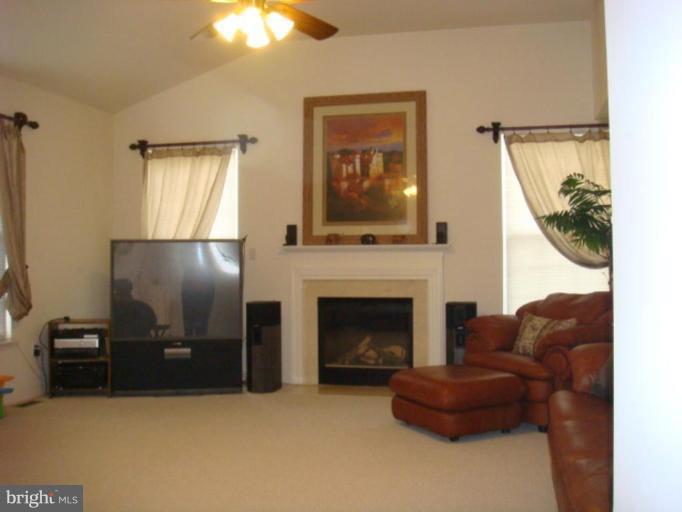 13600 Royal Court Laurel, MD 20708 - Photo 13 of 30 Family Room #2