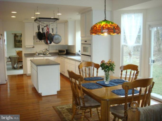 13600 Royal Court Laurel, MD 20708 - Photo 6 of 30 Breakfast Area