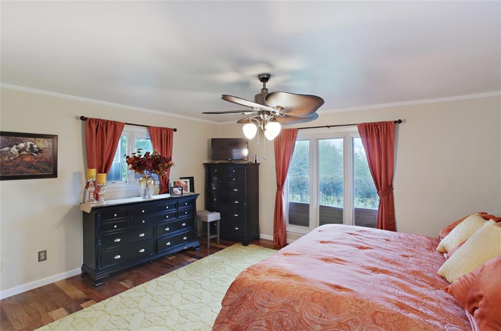 576 New Texas Road Pittsburgh, PA 15239 - Photo 16 of 25 Master bedroom with overhead fan/light combination.