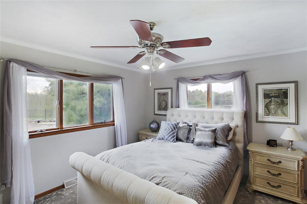 576 New Texas Road Pittsburgh, PA 15239 - Photo 20 of 25 Second Bedroom