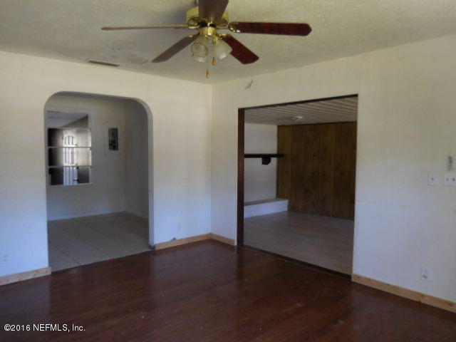 1815 Lindsey Road Jacksonville, FL 32221 - Photo 17 of 33 15.FAMILY ROOM