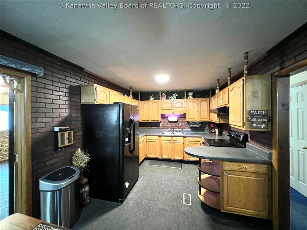 8669 Sandhill Road Point Pleasant, WV 25550 - Photo 11 of 45 Gallery Image 11