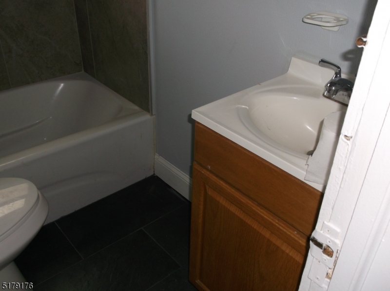 32 South Gifford Street Butler, NJ 07405 - Photo 11 of 11