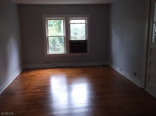 $1,400 | 32 South Gifford Street, Butler, NJ 07405