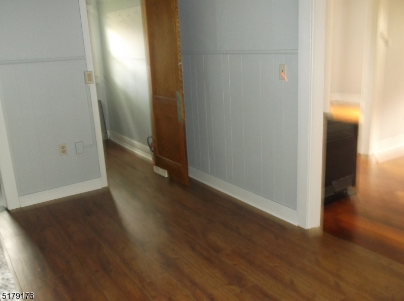 32 South Gifford Street Butler, NJ 07405 - Photo 8 of 11