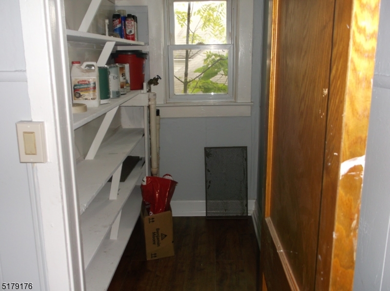 32 South Gifford Street Butler, NJ 07405 - Photo 9 of 11